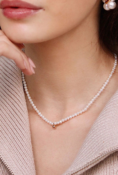 Petite Studio's Tiny Pearl Necklace - Women's Fashion